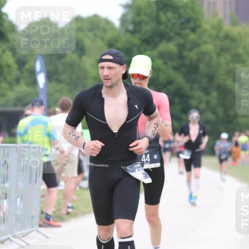 22.06.2025 - Viking Triathlon H.Heesch http://msf.ph/oto/8110971 22.06.2025 14:46:19 Laufen 44, 419 meine-sportfotos.de