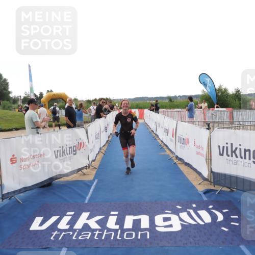 22.06.2025 - Viking Triathlon MichiJ http://msf.ph/oto/8110973 22.06.2025 16:22:34 Ziel 425, 531 meine-sportfotos.de