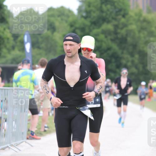 22.06.2025 - Viking Triathlon H.Heesch http://msf.ph/oto/8110975 22.06.2025 14:46:19 Laufen 44, 419 meine-sportfotos.de