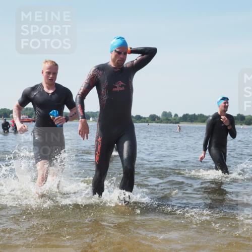 22.06.2025 - Viking Triathlon KatJ http://msf.ph/oto/8110976 22.06.2025 10:39:37 Schwimmen 25, 29, 86, 93, 117, 138, 150, 244, 298, 324, 337, 423, 529 meine-sportfotos.de