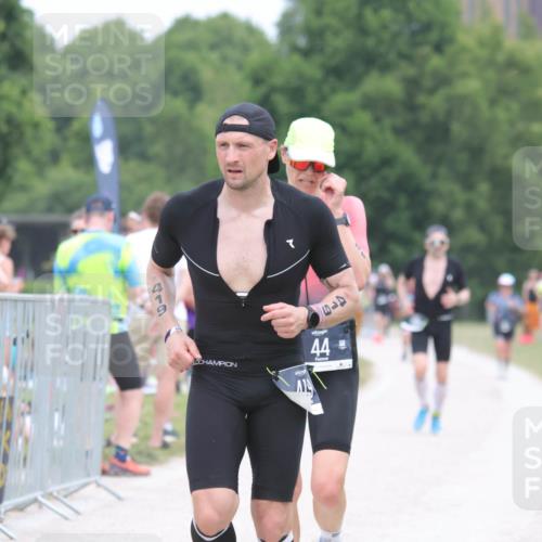 22.06.2025 - Viking Triathlon H.Heesch http://msf.ph/oto/8110980 22.06.2025 14:46:19 Laufen 44, 419 meine-sportfotos.de