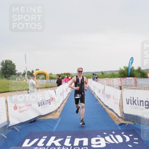 22.06.2025 - Viking Triathlon MichiJ http://msf.ph/oto/8110990 22.06.2025 16:39:43 Ziel 144 meine-sportfotos.de