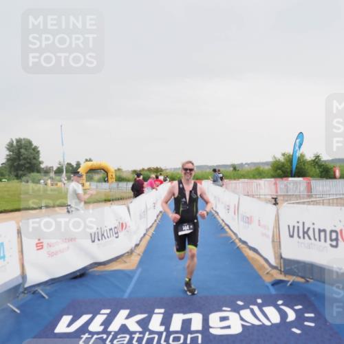22.06.2025 - Viking Triathlon MichiJ http://msf.ph/oto/8111001 22.06.2025 16:39:43 Ziel 144 meine-sportfotos.de
