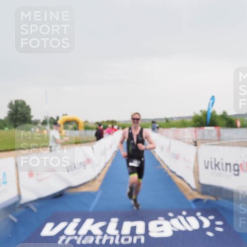 22.06.2025 - Viking Triathlon MichiJ http://msf.ph/oto/8111011 22.06.2025 16:39:44 Ziel 144 meine-sportfotos.de
