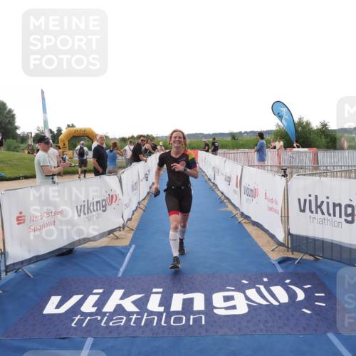 22.06.2025 - Viking Triathlon MichiJ http://msf.ph/oto/8111033 22.06.2025 16:22:34 Ziel 425, 531 meine-sportfotos.de