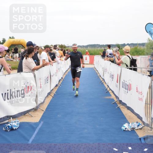 22.06.2025 - Viking Triathlon MichiJ http://msf.ph/oto/8111041 22.06.2025 15:02:23 Ziel 434 meine-sportfotos.de