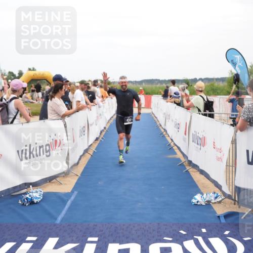 22.06.2025 - Viking Triathlon MichiJ http://msf.ph/oto/8111066 22.06.2025 15:02:23 Ziel 434 meine-sportfotos.de