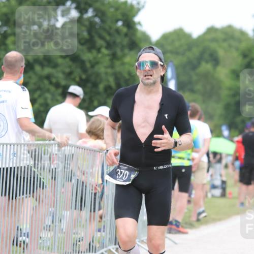 22.06.2025 - Viking Triathlon H.Heesch http://msf.ph/oto/8111074 22.06.2025 14:46:28 Laufen 370 meine-sportfotos.de