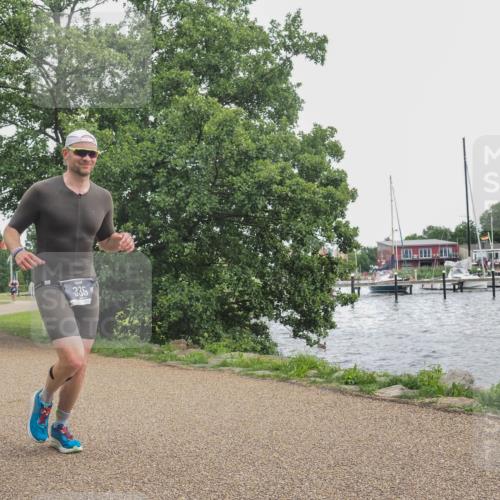 22.06.2025 - Viking Triathlon KatJ http://msf.ph/oto/8111080 22.06.2025 15:03:19 Laufen 335 meine-sportfotos.de