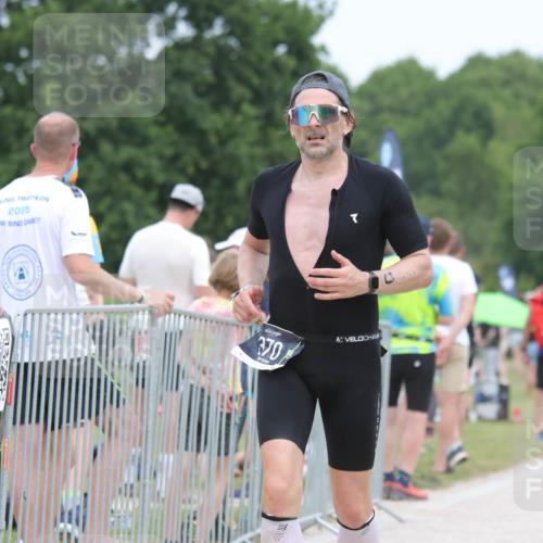 22.06.2025 - Viking Triathlon H.Heesch http://msf.ph/oto/8111083 22.06.2025 14:46:28 Laufen 370 meine-sportfotos.de