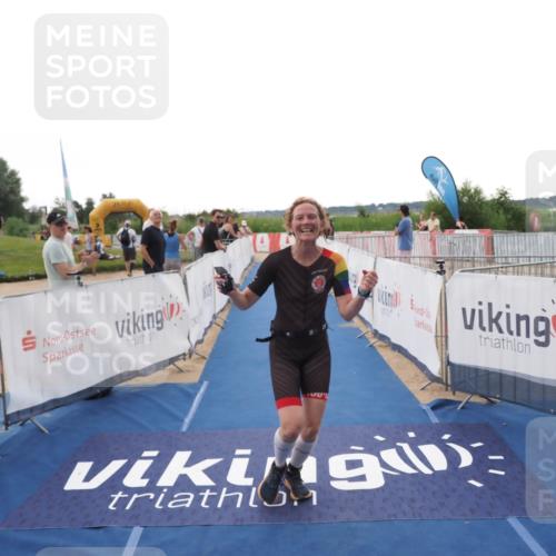 22.06.2025 - Viking Triathlon MichiJ http://msf.ph/oto/8111087 22.06.2025 16:22:35 Ziel 425, 531 meine-sportfotos.de
