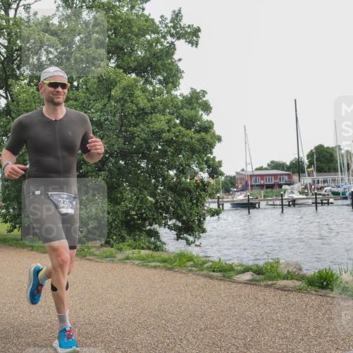 22.06.2025 - Viking Triathlon KatJ http://msf.ph/oto/8111097 22.06.2025 15:03:19 Laufen 335 meine-sportfotos.de