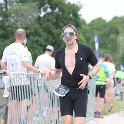 22.06.2025 - Viking Triathlon H.Heesch http://msf.ph/oto/8111099 22.06.2025 14:46:29 Laufen 370 meine-sportfotos.de