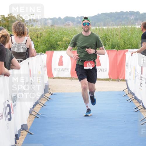 22.06.2025 - Viking Triathlon MichiJ http://msf.ph/oto/8111108 22.06.2025 16:23:15 Ziel 634 meine-sportfotos.de