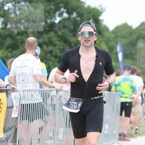 22.06.2025 - Viking Triathlon H.Heesch http://msf.ph/oto/8111113 22.06.2025 14:46:29 Laufen 370 meine-sportfotos.de
