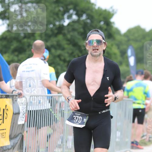 22.06.2025 - Viking Triathlon H.Heesch http://msf.ph/oto/8111117 22.06.2025 14:46:29 Laufen 370 meine-sportfotos.de