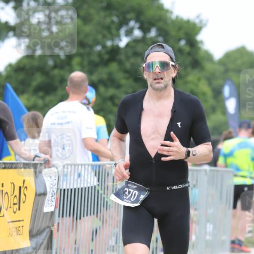 22.06.2025 - Viking Triathlon H.Heesch http://msf.ph/oto/8111121 22.06.2025 14:46:29 Laufen 370 meine-sportfotos.de