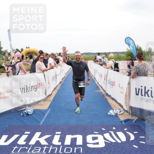 22.06.2025 - Viking Triathlon MichiJ http://msf.ph/oto/8111122 22.06.2025 15:02:24 Ziel 434 meine-sportfotos.de