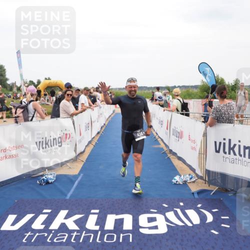 22.06.2025 - Viking Triathlon MichiJ http://msf.ph/oto/8111138 22.06.2025 15:02:24 Ziel 434 meine-sportfotos.de