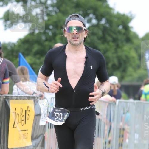 22.06.2025 - Viking Triathlon H.Heesch http://msf.ph/oto/8111139 22.06.2025 14:46:30 Laufen 370 meine-sportfotos.de