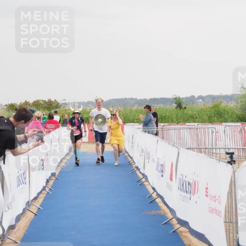 22.06.2025 - Viking Triathlon MichiJ http://msf.ph/oto/8111144 22.06.2025 16:40:52 Ziel 649 meine-sportfotos.de
