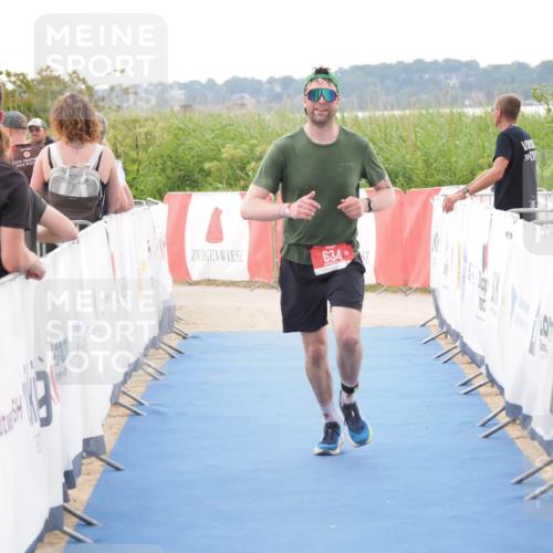 22.06.2025 - Viking Triathlon MichiJ http://msf.ph/oto/8111198 22.06.2025 16:23:16 Ziel 634 meine-sportfotos.de