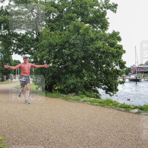 22.06.2025 - Viking Triathlon KatJ http://msf.ph/oto/8111215 22.06.2025 15:03:25 Laufen 64 meine-sportfotos.de