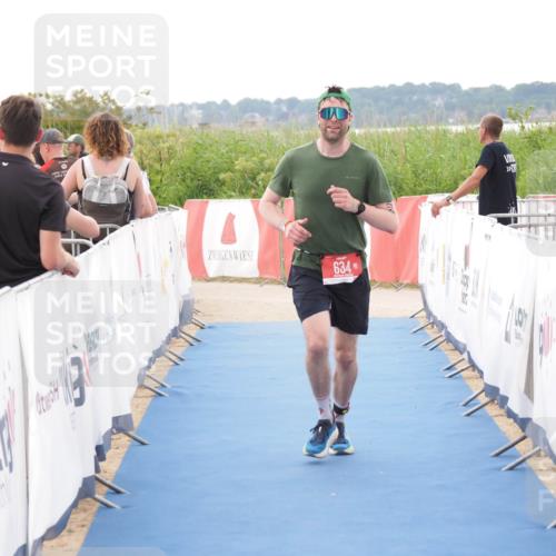 22.06.2025 - Viking Triathlon MichiJ http://msf.ph/oto/8111231 22.06.2025 16:23:17 Ziel 634 meine-sportfotos.de