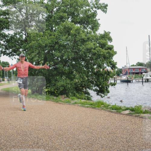 22.06.2025 - Viking Triathlon KatJ http://msf.ph/oto/8111252 22.06.2025 15:03:25 Laufen 64 meine-sportfotos.de