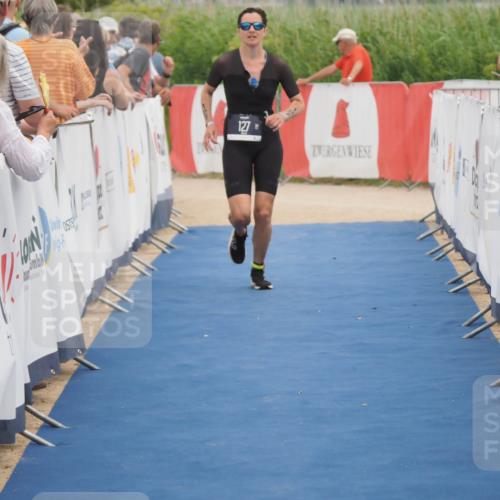 22.06.2025 - Viking Triathlon MichiJ http://msf.ph/oto/8111254 22.06.2025 15:02:37 Ziel 127, 529 meine-sportfotos.de