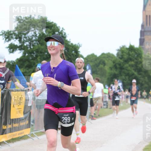 22.06.2025 - Viking Triathlon H.Heesch http://msf.ph/oto/8111268 22.06.2025 14:46:50 Laufen 116, 299, 315, 513 meine-sportfotos.de
