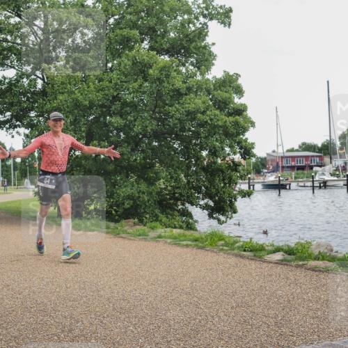 22.06.2025 - Viking Triathlon KatJ http://msf.ph/oto/8111282 22.06.2025 15:03:26 Laufen 64 meine-sportfotos.de