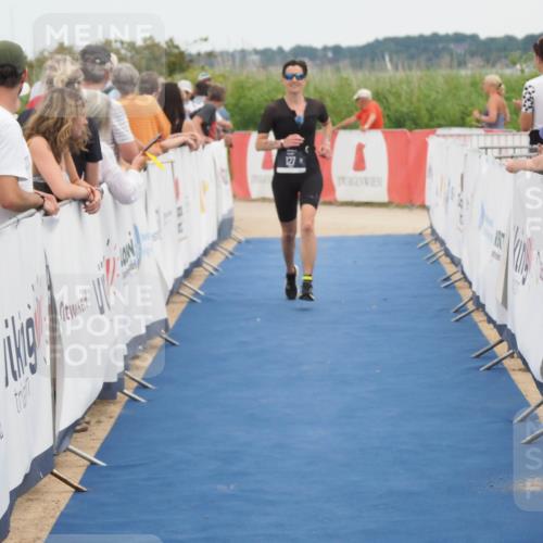 22.06.2025 - Viking Triathlon MichiJ http://msf.ph/oto/8111312 22.06.2025 15:02:37 Ziel 127, 529 meine-sportfotos.de
