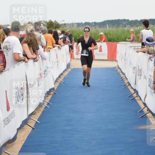 22.06.2025 - Viking Triathlon MichiJ http://msf.ph/oto/8111339 22.06.2025 15:02:37 Ziel 127, 529 meine-sportfotos.de