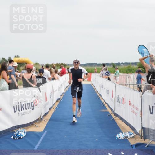 22.06.2025 - Viking Triathlon MichiJ http://msf.ph/oto/8111358 22.06.2025 14:53:17 Ziel 42 meine-sportfotos.de