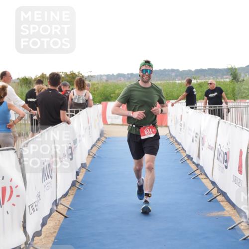 22.06.2025 - Viking Triathlon MichiJ http://msf.ph/oto/8111365 22.06.2025 16:23:18 Ziel 634 meine-sportfotos.de