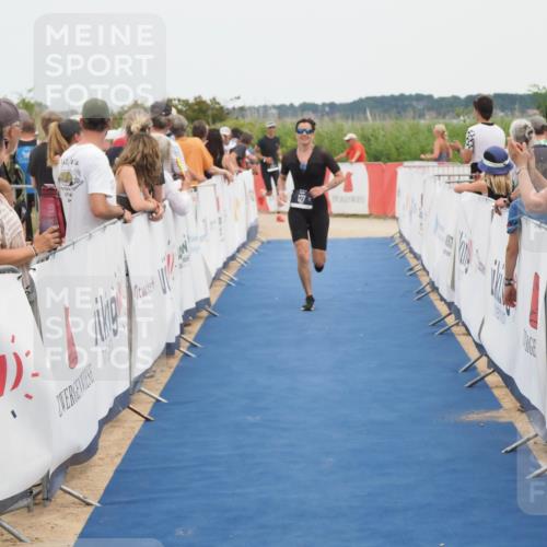 22.06.2025 - Viking Triathlon MichiJ http://msf.ph/oto/8111370 22.06.2025 15:02:38 Ziel 127, 529 meine-sportfotos.de