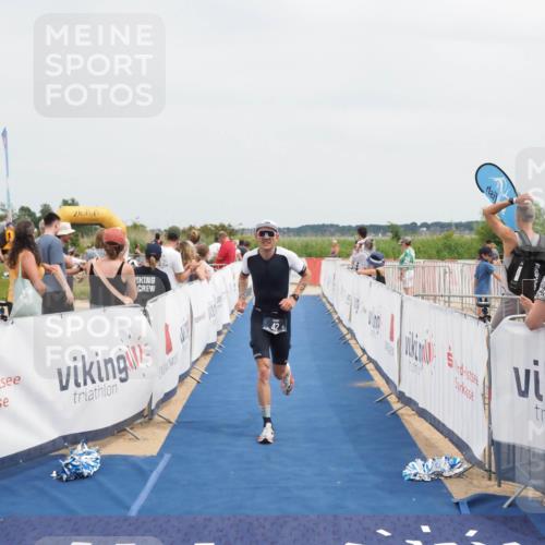 22.06.2025 - Viking Triathlon MichiJ http://msf.ph/oto/8111371 22.06.2025 14:53:17 Ziel 42 meine-sportfotos.de