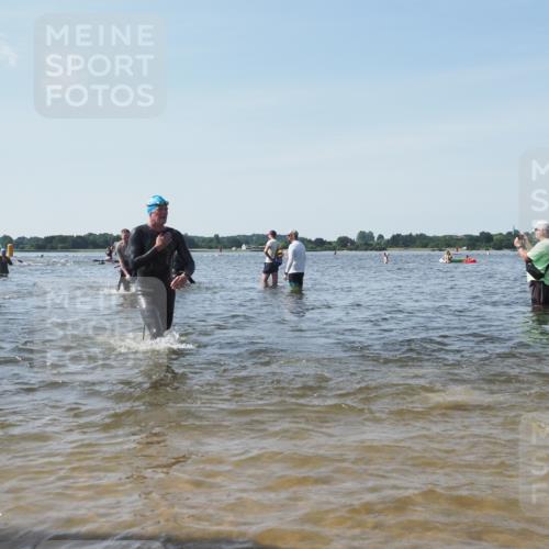 22.06.2025 - Viking Triathlon KatJ http://msf.ph/oto/8111372 22.06.2025 10:39:51 Schwimmen 25, 29, 244, 283, 423, 437, 518 meine-sportfotos.de