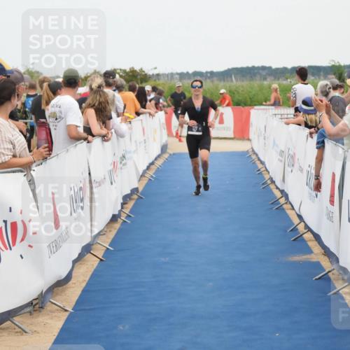 22.06.2025 - Viking Triathlon MichiJ http://msf.ph/oto/8111384 22.06.2025 15:02:38 Ziel 127, 529 meine-sportfotos.de