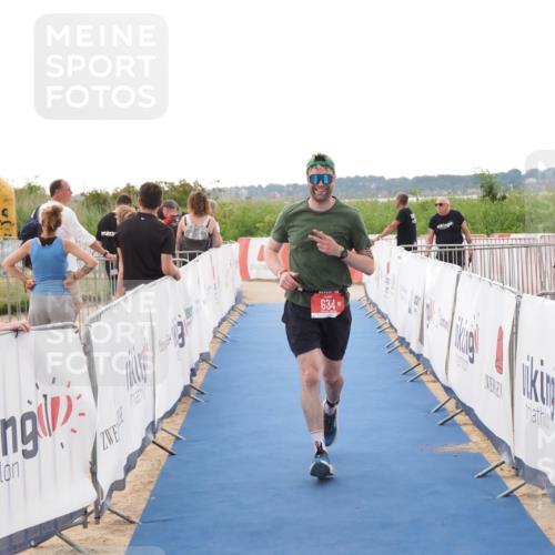 22.06.2025 - Viking Triathlon MichiJ http://msf.ph/oto/8111405 22.06.2025 16:23:18 Ziel 634 meine-sportfotos.de