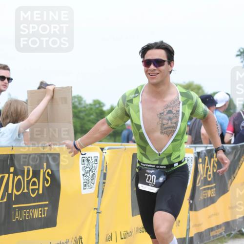 22.06.2025 - Viking Triathlon H.Heesch http://msf.ph/oto/8111424 22.06.2025 14:47:17 Laufen 220 meine-sportfotos.de