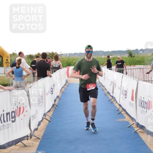 22.06.2025 - Viking Triathlon MichiJ http://msf.ph/oto/8111432 22.06.2025 16:23:18 Ziel 634 meine-sportfotos.de