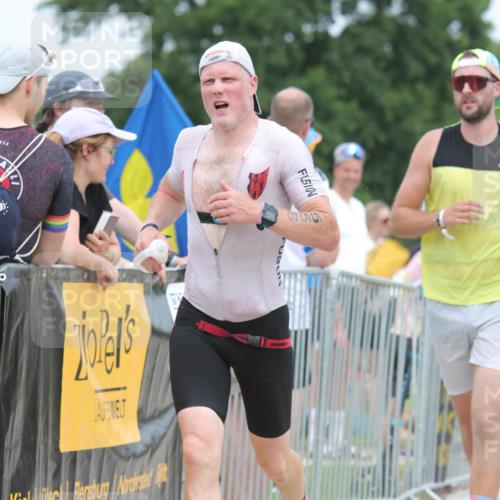 22.06.2025 - Viking Triathlon H.Heesch http://msf.ph/oto/8111454 22.06.2025 14:47:26 Laufen 61, 556, 607 meine-sportfotos.de