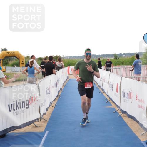 22.06.2025 - Viking Triathlon MichiJ http://msf.ph/oto/8111475 22.06.2025 16:23:19 Ziel 634 meine-sportfotos.de