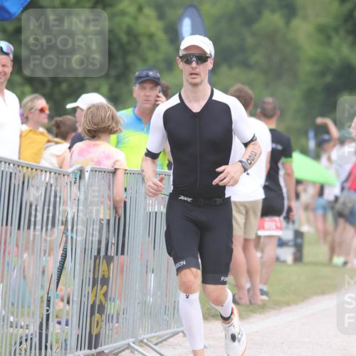22.06.2025 - Viking Triathlon H.Heesch http://msf.ph/oto/8111507 22.06.2025 14:47:31 Laufen 61, 360, 469, 532, 556, 607 meine-sportfotos.de