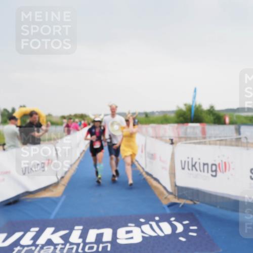 22.06.2025 - Viking Triathlon MichiJ http://msf.ph/oto/8111521 22.06.2025 16:40:56 Ziel 649 meine-sportfotos.de