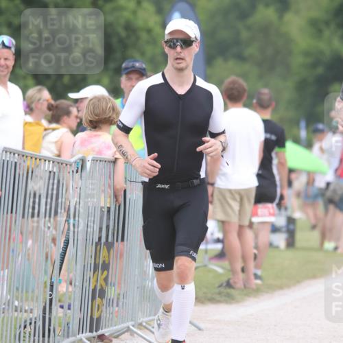 22.06.2025 - Viking Triathlon H.Heesch http://msf.ph/oto/8111526 22.06.2025 14:47:32 Laufen 61, 360, 469, 532, 607 meine-sportfotos.de
