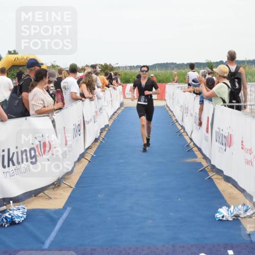 22.06.2025 - Viking Triathlon MichiJ http://msf.ph/oto/8111528 22.06.2025 15:02:39 Ziel 127, 529 meine-sportfotos.de