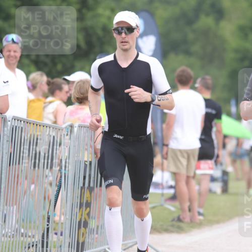 22.06.2025 - Viking Triathlon H.Heesch http://msf.ph/oto/8111537 22.06.2025 14:47:32 Laufen 61, 360, 469, 532, 607 meine-sportfotos.de